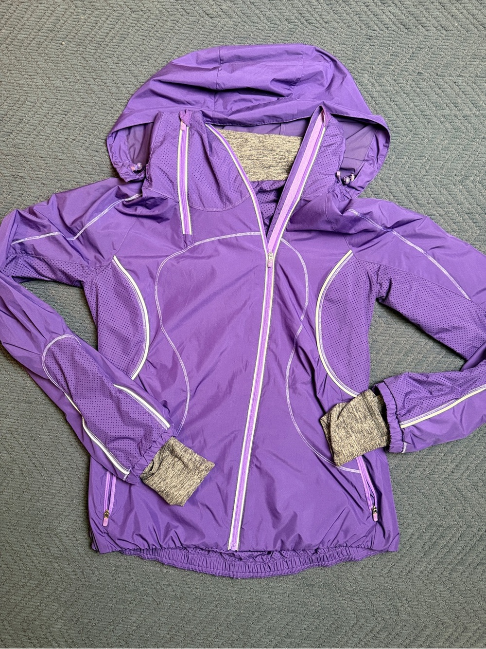Lululemon Women's Purple Hooded Full Zip Track Jacket 6 Polyester Pockets